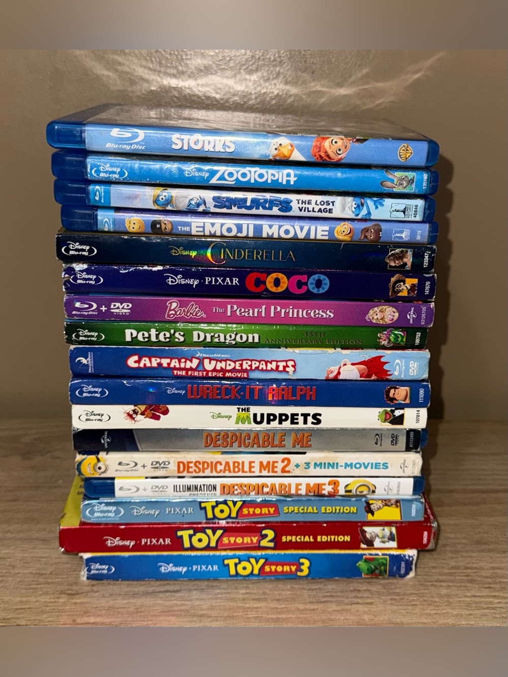 DISNEY Bundle of 16 Kids Movie DVD & Blu-rays.